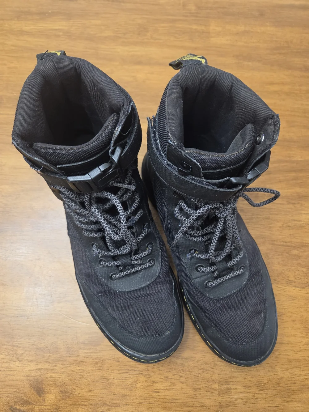 Dr. Martens Unisex Black Combs Tech Lace-Up Boots Men 10-Women 11, Pre-owned